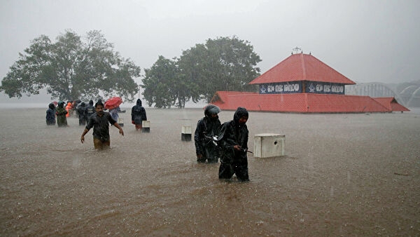 <br />
В Индии в результате наводнений погибли более 100 человек<br />
