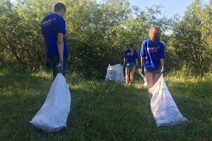<br />
Россияне очистили от мусора около 80 километров речных берегов<br />
