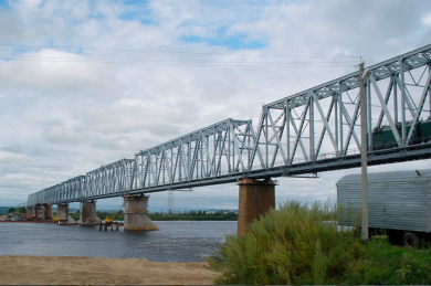 Строительство нового железнодорожного моста через реку Зею вошло в заключительную стадию