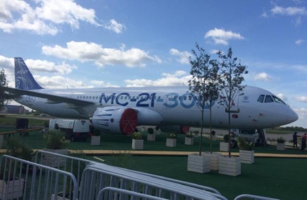 ФОТО: Перспективный самолет МС-21-300 на статической экспозиции МАКС-2019